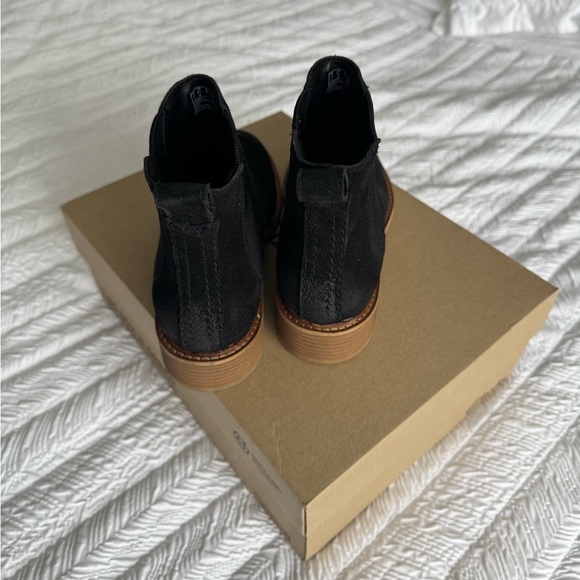 NEW Clarks, Leather Cologne ARL02 Black Suede Boots (26174768) - Picture 9 of 12